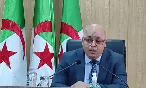 ربيقة يلتقي المجاهدين وأرامل الشهداء المكرمين برحلة للبقاع المقدسة لأداء مناسك العمرة برعاية من رئيس الجمهورية