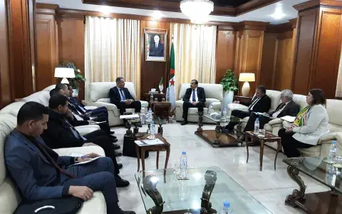 وزير الطاقة يستقبل نوابا بالمجلس الشعبي الوطني عن ولاية مستغانم