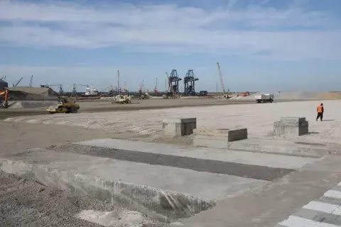 وزير النقل: مخطط توسعة ميناء جن جن وتطويره سيجعل من ولاية جيجل قطبا اقتصاديا محوريا في البلاد