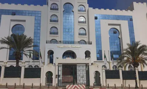 بناء على إحالة من المحكمة العليا: المحكمة الدستورية تقرر التصريح بدستورية 4 مواد من قانون الإجراءات الإدارية والمدنية 