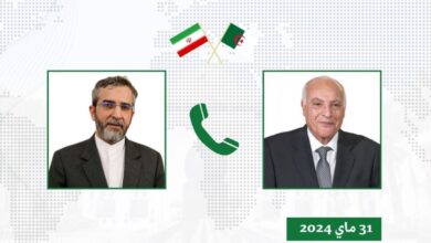 Photo de Attaf reçoit un appel téléphonique du ministre iranien des Affaires étrangères par intérim